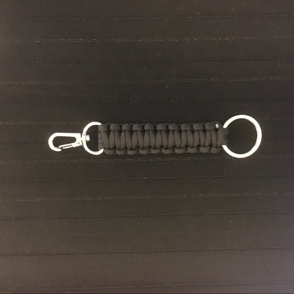 🆕 KEYCHAINS IN LEATHER, BRASS, PARACORD, & STEEL - Picture 4 of 5